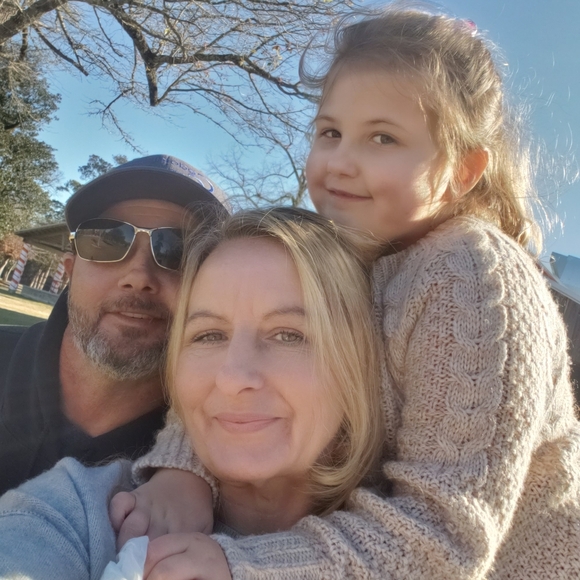 Meet your Posher, Addison - Picture 1 of 1